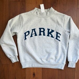NEW PARKE
Varsity Mockneck Sweatshirt
Grey with Denim Maroon
Size S/M